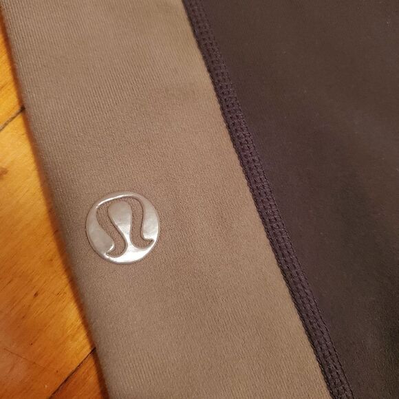 Lululemon Women’s Brown Tan Stretch Capri Cropped Wide Leg Workout Yoga. Size 8. - Picture 3 of 13